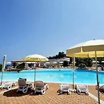 فندق Futura Style Acqua Di Mare 4*